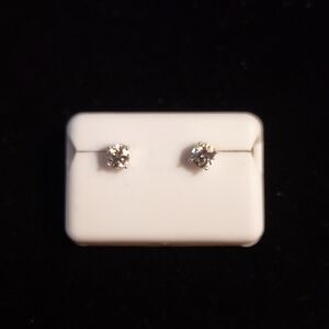 Elegant 925 Sterling Silver Moissanite Stud Earrings 0.50ctw
